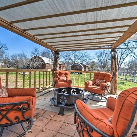 Fredericksburg Vacation Rental Near Downtown!